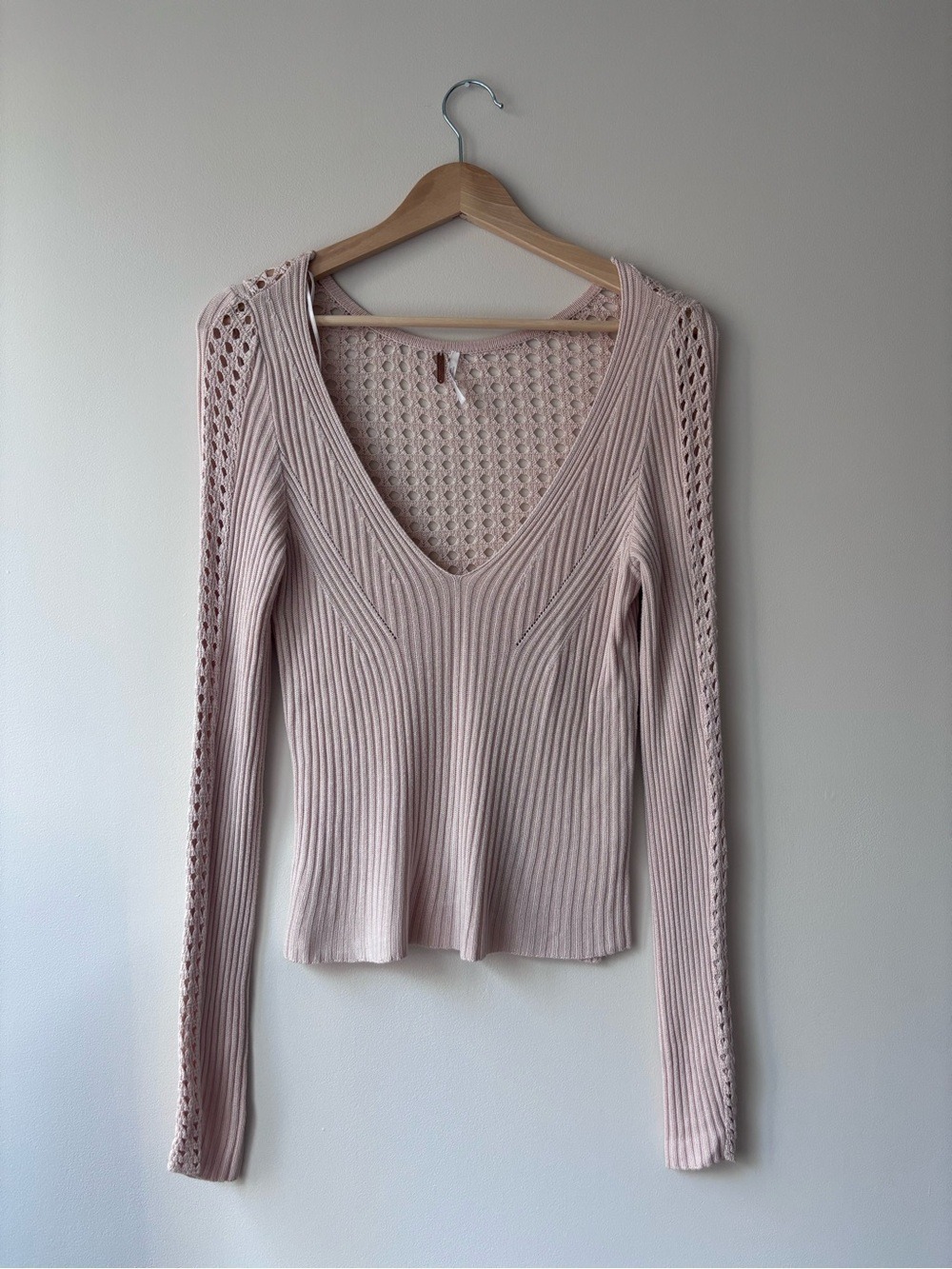 Free People Cream Ribbed V-Neck Sweater Large